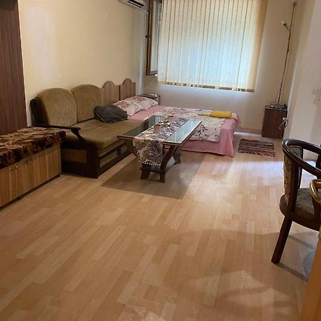 Апартамент Столетов Varna Extérieur photo